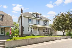 7 Marine Ct, Duluth, MN 55808 - Photo 1