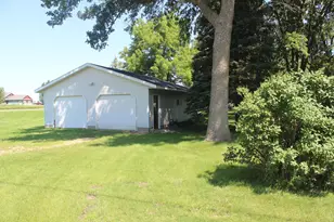 402 W 1st St, Sherburn, MN 56171 - Photo 43