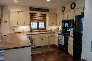 402 W 1st St, Sherburn, MN 56171 - Photo 5