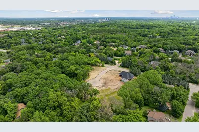 12802 Woodhaven Place, Minnetonka, MN 55305 - Photo 3