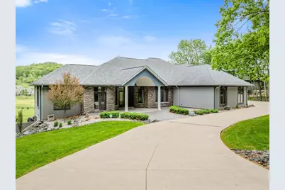 446 Country Club Lane, Onalaska, WI 54650 - Photo 1