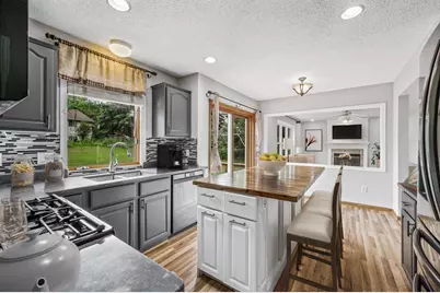 3121 Copper Oaks Trail, Woodbury, MN 55125 - Photo 9