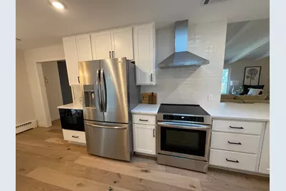 2611 Kyle Avenue N, Golden Valley, MN 55422 - Photo 7