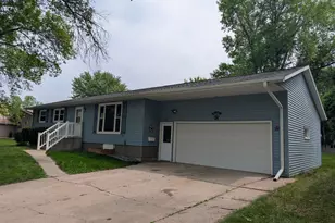 507 S 1st St, Marshall, MN 56258 - Photo 1