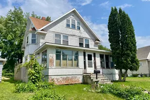 407 S Minnesota St, Redwood Falls, MN 56283 - Photo 1