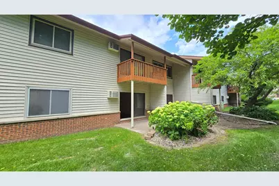 3919 Foss Road #101, Saint Paul, MN 55421 - Photo 1