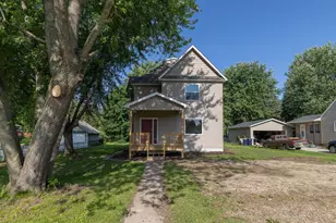 269 S Chestnut St, Ellsworth, WI 54011 - Photo 1