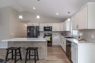 2216 Lake Ave, New Ulm, MN 56073 - Photo 13