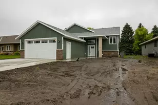 2216 Lake Ave, New Ulm, MN 56073 - Photo 1