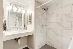 78 10th St E, Saint Paul, MN 55101 - Photo 39