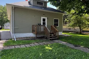 226 N Central Ave, Truman, MN 56088 - Photo 3