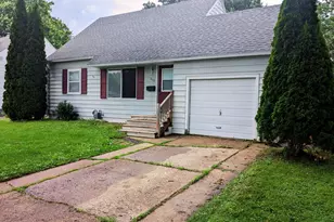 809 16th Ave SE, Austin, MN 55912 - Photo 1