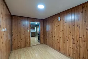 421 S Moore St, Blue Earth, MN 56013 - Photo 9