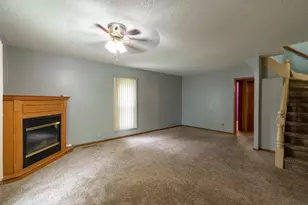 421 S Moore St, Blue Earth, MN 56013 - Photo 11