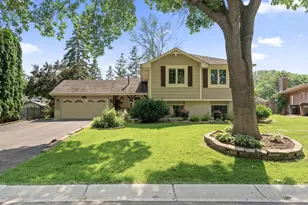 6469 Deerwood Ln N, Maple Grove, MN 55369 - Photo 1