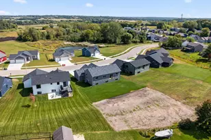 239 Stonelake Dr SE, Rochester, MN 55904 - Photo 49