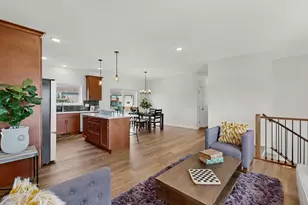 239 Stonelake Dr SE, Rochester, MN 55904 - Photo 9