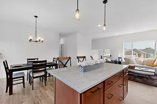 239 Stonelake Dr SE, Rochester, MN 55904 - Photo 7