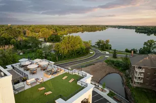 1875 E Shore Dr, Maplewood, MN 55109 - Photo 1