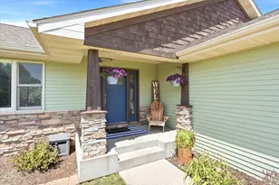 1647 Valley Quail Dr, River Falls, WI 54022 - Photo 5