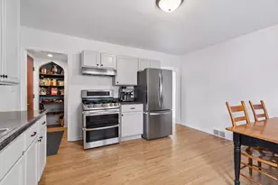 1693 Charles Ave, Saint Paul, MN 55104 - Photo 13