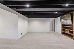 1693 Charles Ave, Saint Paul, MN 55104 - Photo 31