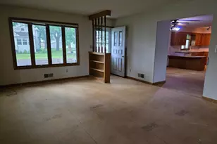 305 W 3rd St, Winthrop, MN 55396 - Photo 15