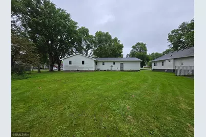 305 W 3rd Street, Winthrop, MN 55396 - Photo 7