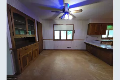 305 W 3rd Street, Winthrop, MN 55396 - Photo 11