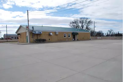 319 Dugan Street S, Welcome, MN 56181 - Photo 3