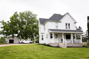 305 2nd Ave SE, Plainview, MN 55964 - Photo 1