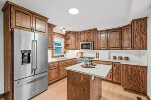 661 North Street E, Saint Paul, MN 55106 - Photo 1