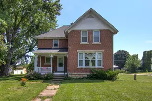 735 Broadway Ave, Wabasha, MN 55981 - Photo 1