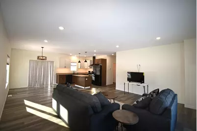 516 Washington Street SE, Warroad, MN 56763 - Photo 7