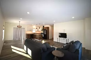 516 Washington St SE, Warroad, MN 56763 - Photo 7