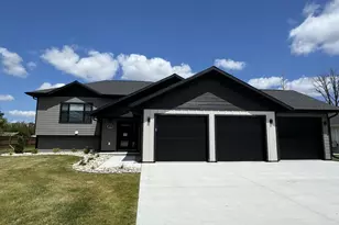 515 Lincoln St SE, Warroad, MN 56763 - Photo 1