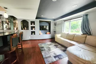 306 Parkview Curv, Zumbrota, MN 55992 - Photo 7