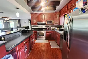 306 Parkview Curv, Zumbrota, MN 55992 - Photo 5