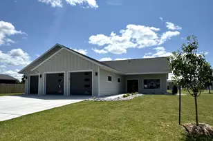 602 Lincoln St SE, Warroad, MN 56763 - Photo 1