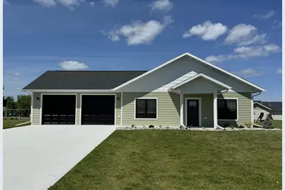 505 Garfield Street SE, Warroad, MN 56763 - Photo 1