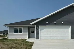 605 McKinley St SE, Warroad, MN 56763 - Photo 1