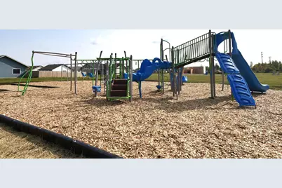 607 McKinley Street SE, Warroad, MN 56763 - Photo 9