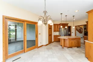 1608 Greystone Ln SW, Rochester, MN 55902 - Photo 9