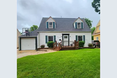 717 2nd Avenue SW, Pipestone, MN 56164 - Photo 1