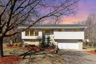 2805 Regent Avenue N, Golden Valley, MN 55422 - Photo 1