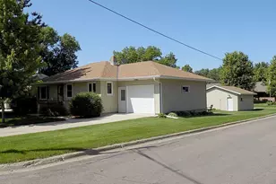 784 Ash Ave, Gibbon, MN 55335 - Photo 1