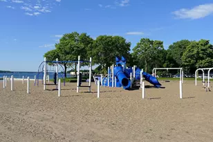 148 Ridgeview Ln E, Wayzata, MN 55391 - Photo 19