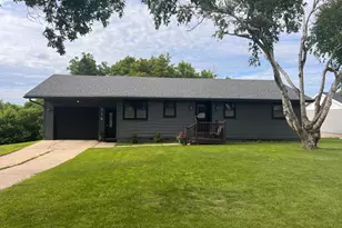 319 Lakeview Street S, Lake Benton, MN 56149 - Photo 1