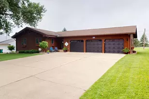 2017 Highland Ave, Albert Lea, MN 56007 - Photo 1