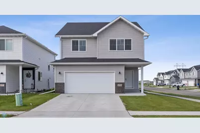 4996 37th Avenue S, Fargo, ND 58104 - Photo 1